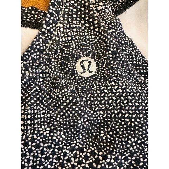 EUC Lululemon Cool Racerback Tank Top Black White Floral Print Size 2-4? - Picture 5 of 8